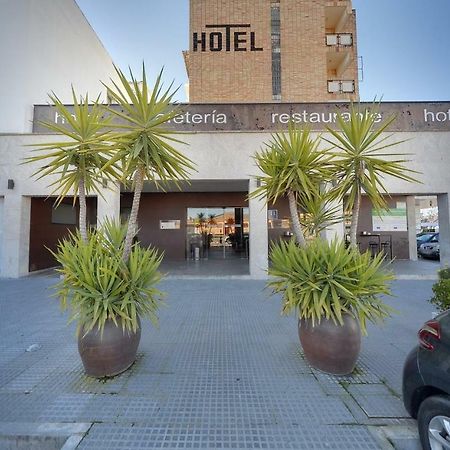 Hotel Moya Navalmoral De La Mata Kültér fotó
