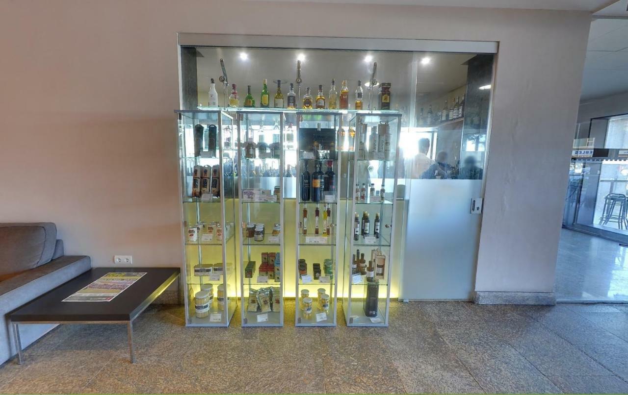 Hotel Moya Navalmoral De La Mata Kültér fotó
