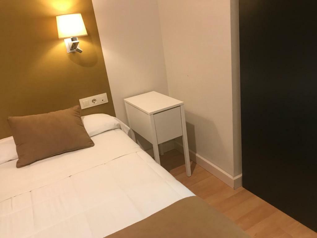 Hotel Moya Navalmoral De La Mata Kültér fotó